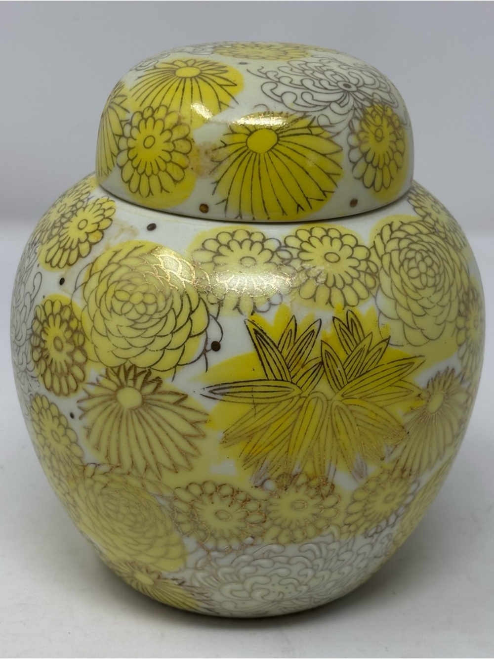 Fujita Kutani Japan Chrysanthemum Ginger Jar Home Decor Floral Yellow